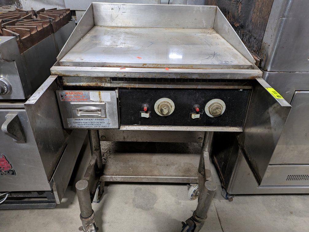 Keating Miraclean Commercial Griddle, 27 1/4"x38"x38 1/2"