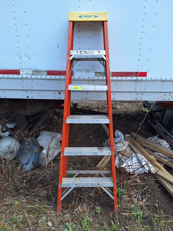 Werner 6' Fiberglass Ladder