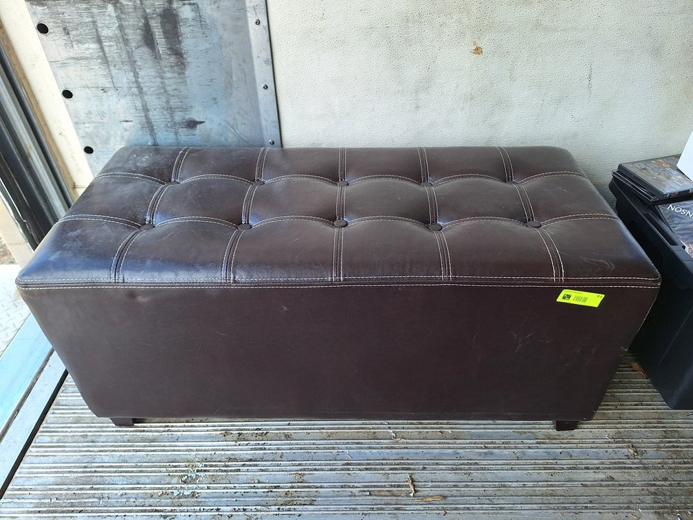 Ottoman, 39"x18"x18"