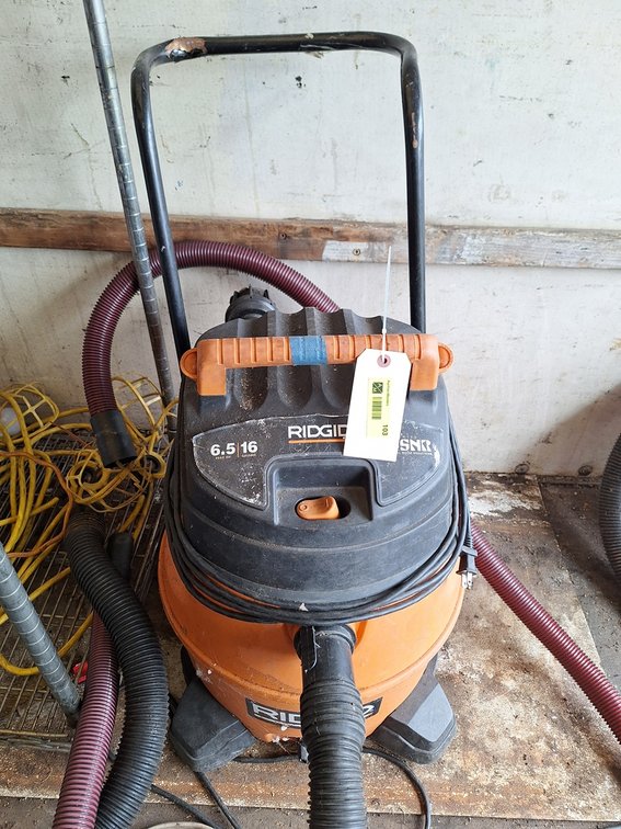 Ridgid 6.5 HP Shop Vac on Wheels with Hose