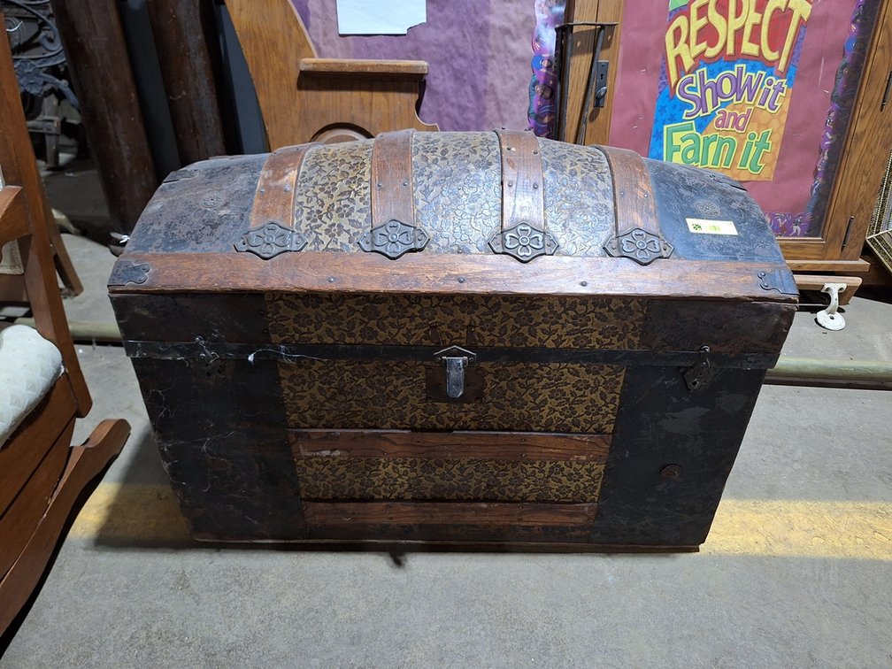 Vintage Wood Steamer Trunk, 34"x19"x27"