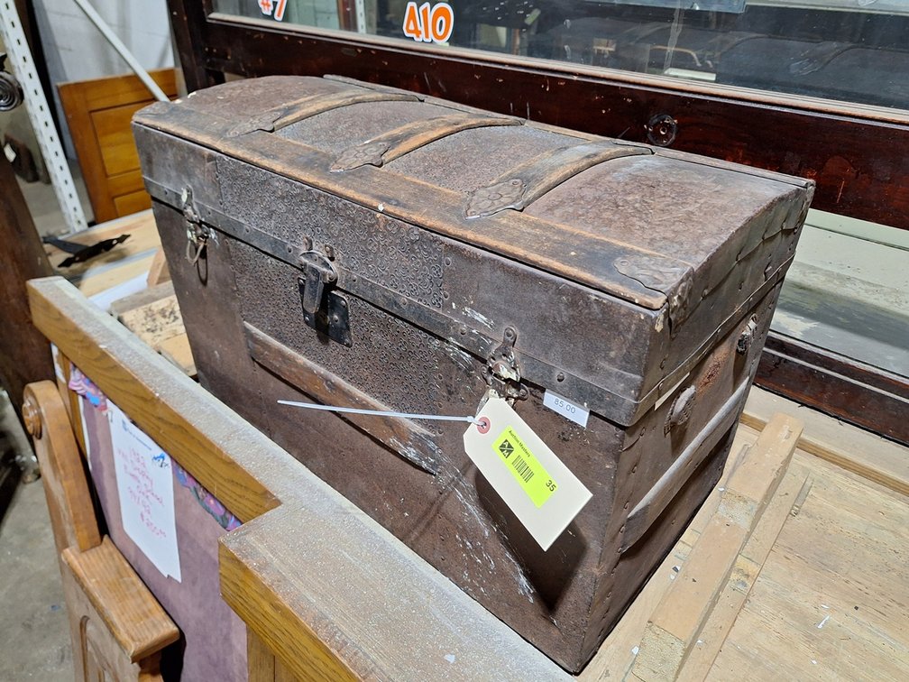 Vintage Wood Steamer Trunk, 28"x14"x20"