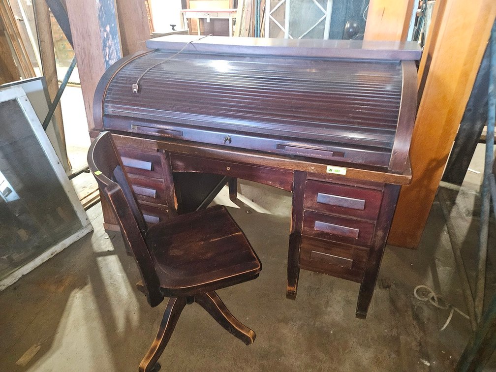 Wood Rolltop Desk 54"x34" with Chair