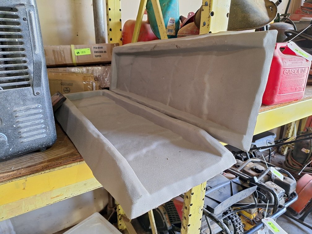 2 Poly Gutter Catches