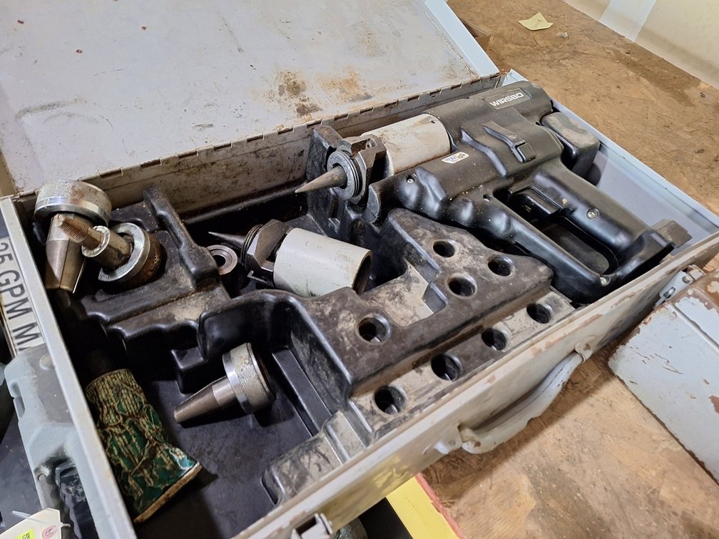 Wirsbo Pipe Fitting Tool with Box