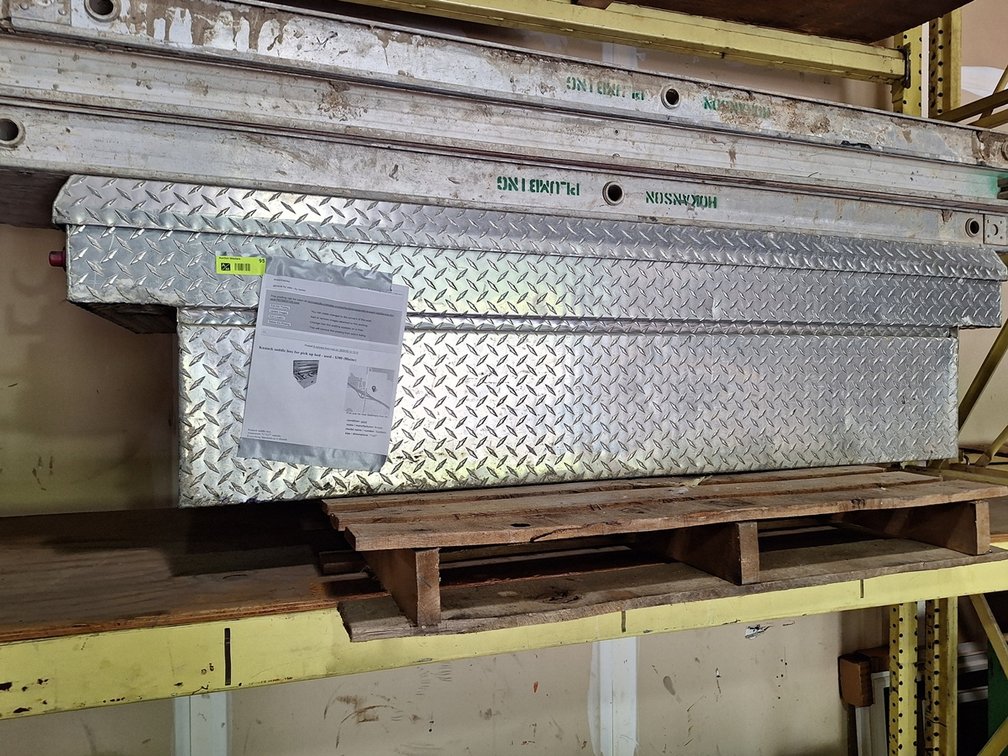 Diamond Plate Truck Box, 60"x24"x20"