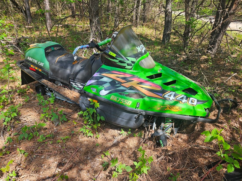 Arctic Cat XR 440 Snowmobile, Parts