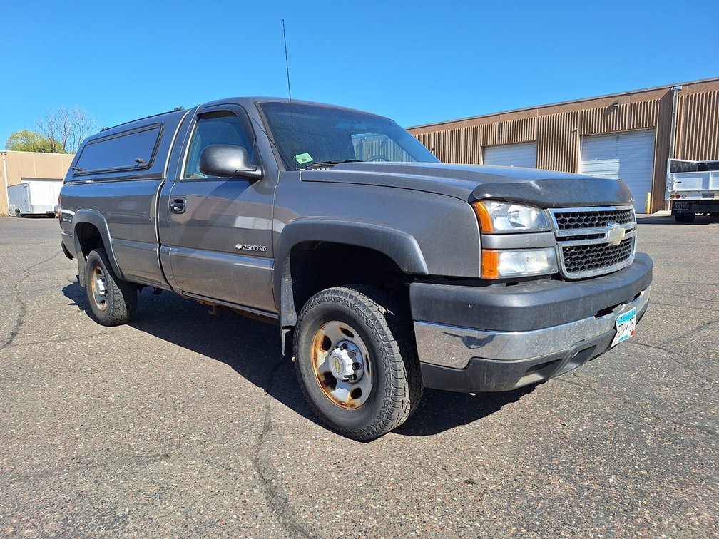 2007 Chevy Silverado 2500 HD Pickup with Topper, VIN: 1GCHC24UX7E13491, 191,467 Miles, Engine: Vortec 6.0L V8 Gas, Transmission: Automatic, 2" Receiver with 1 7/8" Ball, Tires: LT245/75R16, 2WD, Low Oil Pressure but Runs and Drives