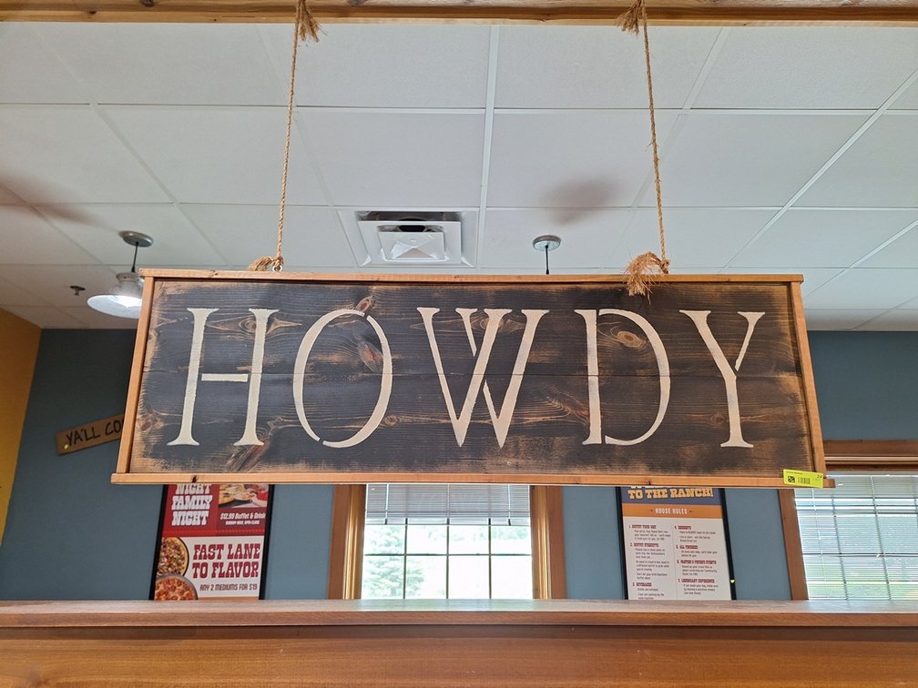 Assorted Western Theme Signs/Decor