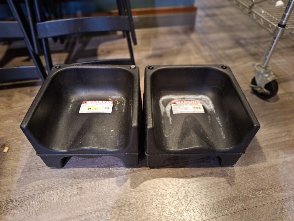 2 Poly Booster Seats