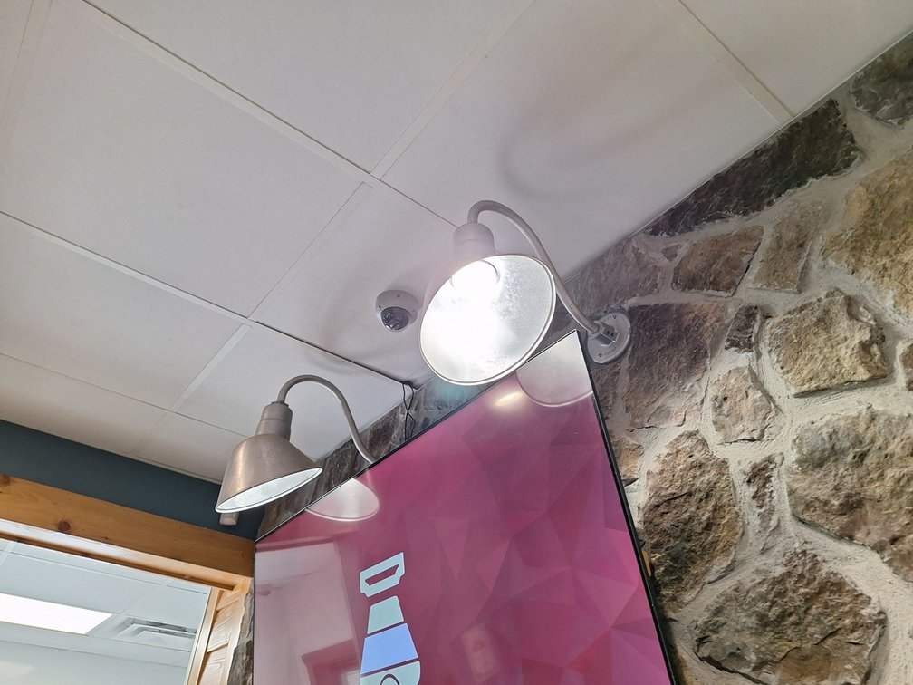 2 Wall Mount Light Fixtures