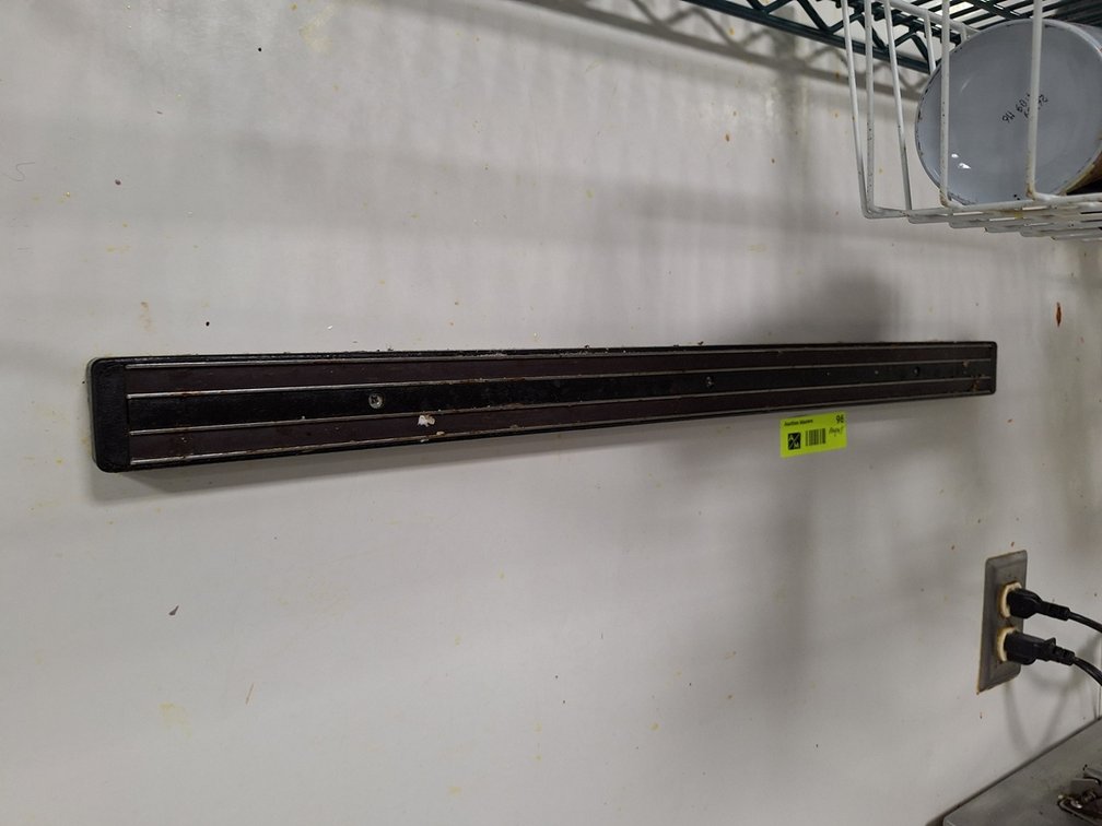 Magnetic Knife Holder, 24"