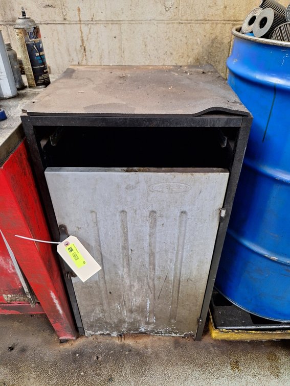Metal Trash Bin, 18"x18"x36"