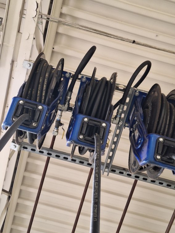 Graco Oil Hose Reel with Hose