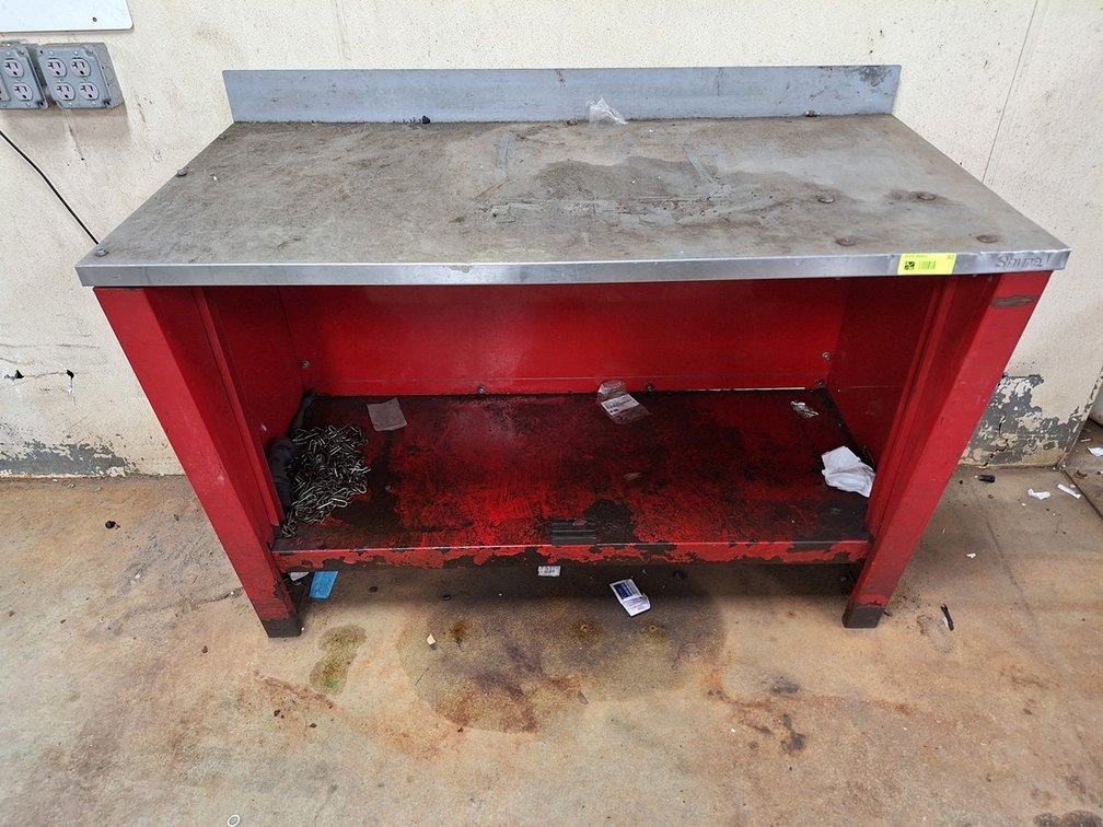 Metal Workbench, 48"x24"x34"