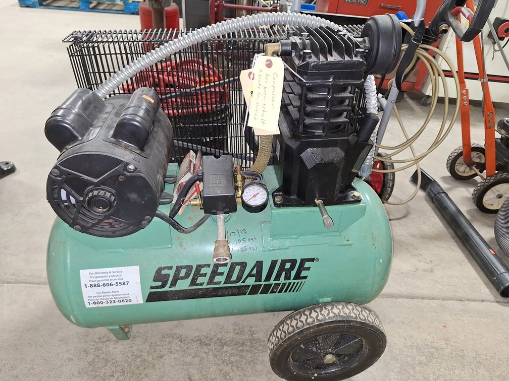 Speed Aire Electric 13-GAL Air Compressor, 120V, 15A, 90PSI, 27"x16"x28"