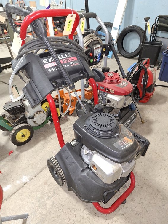 Excell Portable 2500PSI Gas Powered Pressure Washer with Hose, 5.5HP, 18"x19"x39"