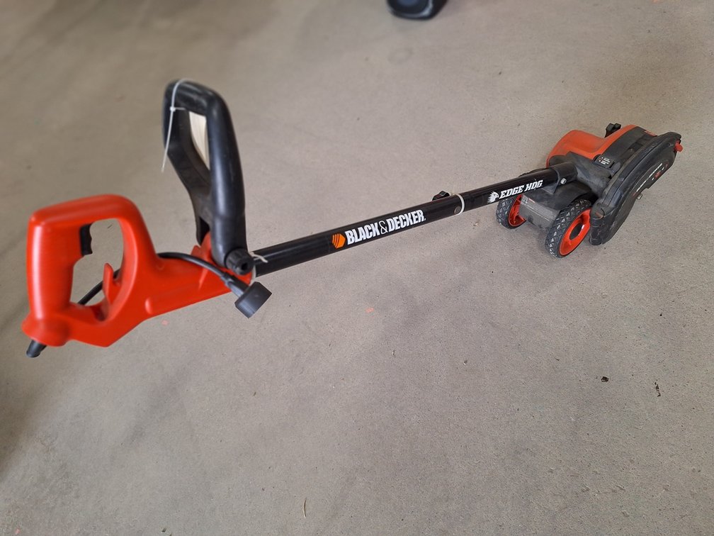 Black & Decker Electric Hog Edger