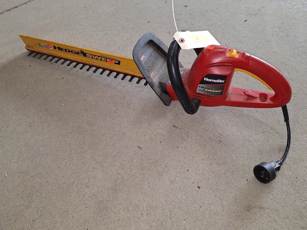 Homelite Electric Hedge Sweep Debris Remover Trimmer, 120V, Model UT44121