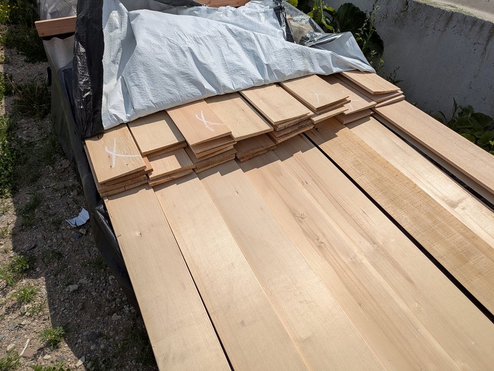 Hemlock Kiln Dried Bevel Siding, OUTS Grade, 1x6, 34 - 11' lengths, 32 - 12' lengths, 6 - 13' lengths, 26 - 14' lengths, 10 - 15' lengths, 37 - 16' lengths, 2 - 18' lengths, 7 - 20' lengths, 2118 linear ft, 860 sq ft