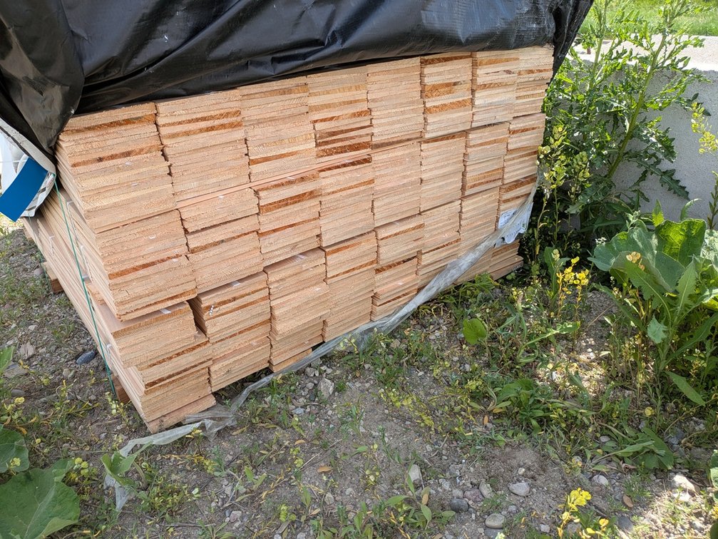 Hemlock RGH Kiln Dried Bevel Siding Tex Face, C/BTR VG Grade, 1x6, 300 - 3' lengths, 130 - 4' lengths, 130 - 5' lengths, 2070 linear ft, 776 sq ft