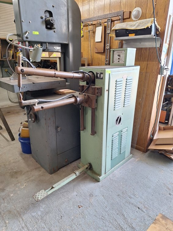 Peer Spot Welder, Model: 102, SN: 10637, 230v