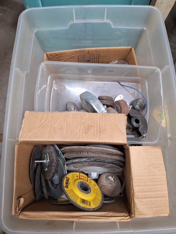 Bin Assorted Sanding Discs, More