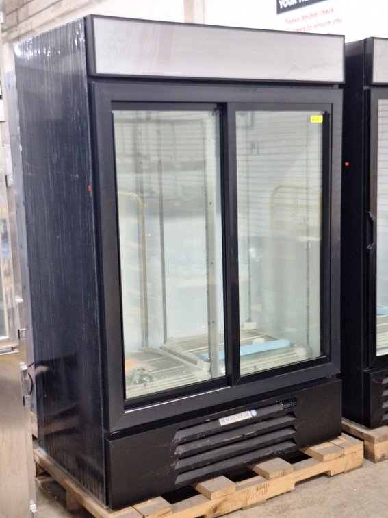 NEW Beverage Air Sliding Glass Double Door Merchandiser, Model LV45HC-1-B, 115V, 51"x32"x77.5"
