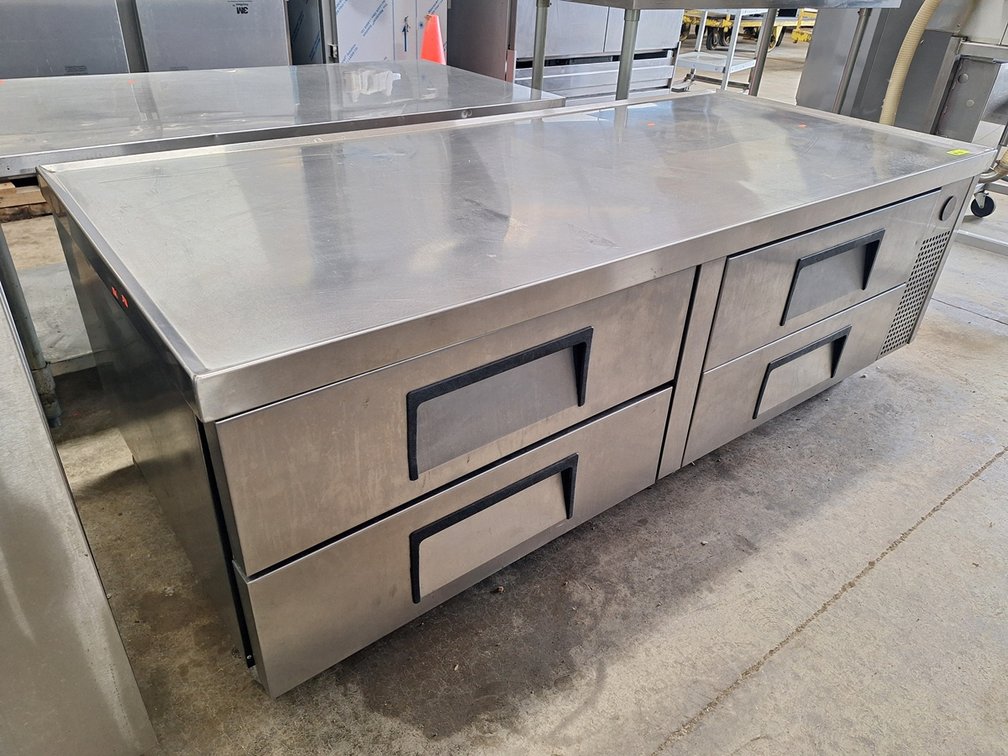 True SS 4-Drawer Cooled Chef Base, 72"x32"x25"
