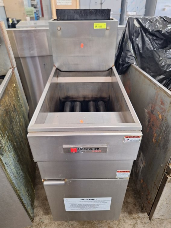 Cecile SS Ware Pro Commercial Deep Fryer, 30"x15.5"x45"