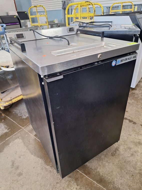 NEW Beverage Air 24" Dual Zone Wine/Beverage Cooler, Model DZ-24-1-B, 28"x24"x38", Runs and Cools, List Price $11,223