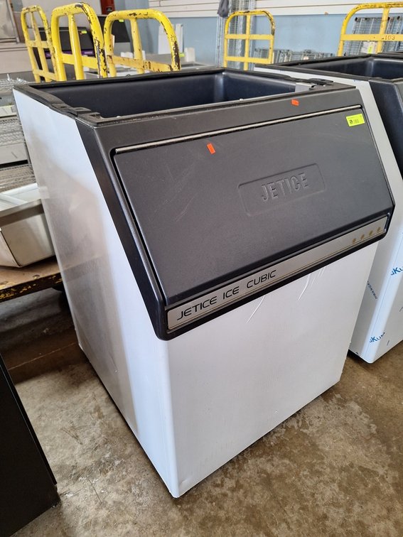 NEW Jet Ice Cubic Bin, 31"x30"x42"