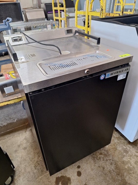 NEW Beverage Air 24" Dual Zone Wine/Beverage Cooler, Model DZ-24-1-B, 28"x24"x38", Runs and Cools, List Price $11,223