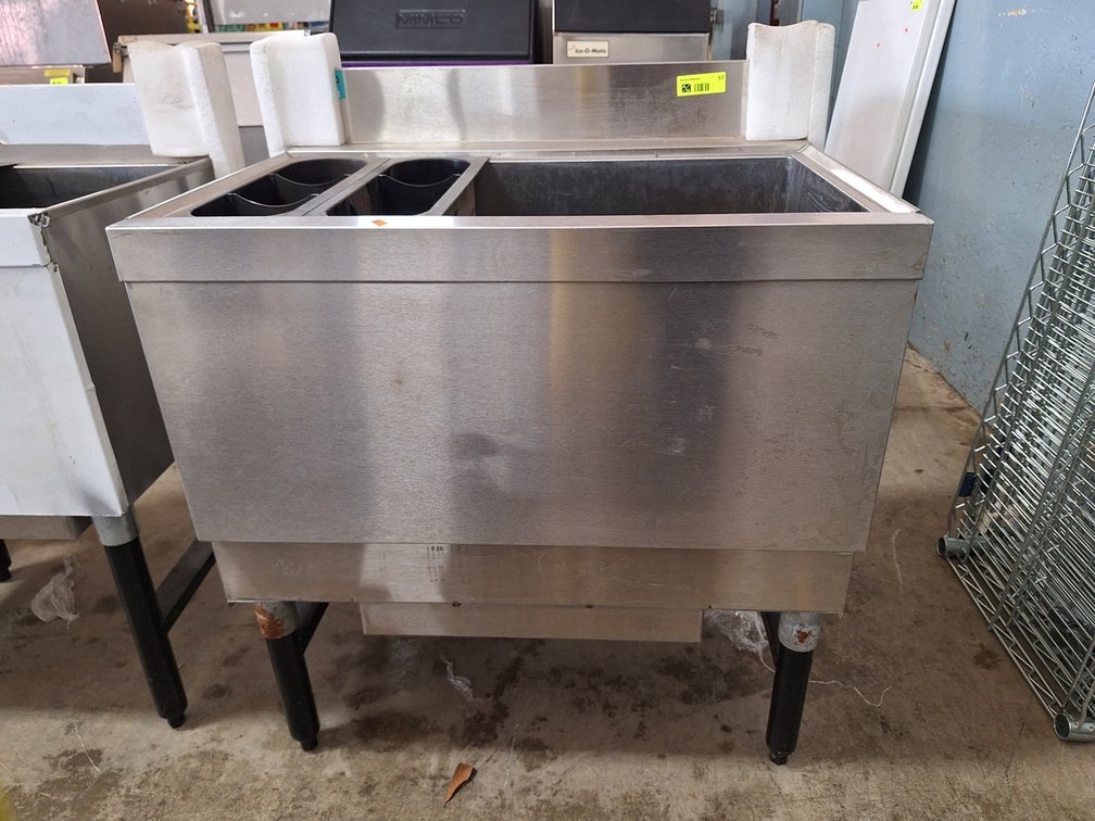 NEW Ice SS Storage Well, 28"x24"x33.5"