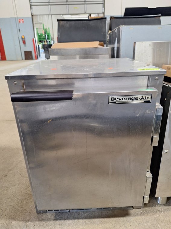 NEW Beverage Air SS Undercounter Refrigerator, Model UCR20, 115V, 3.8A, 22"x20"x25.5"