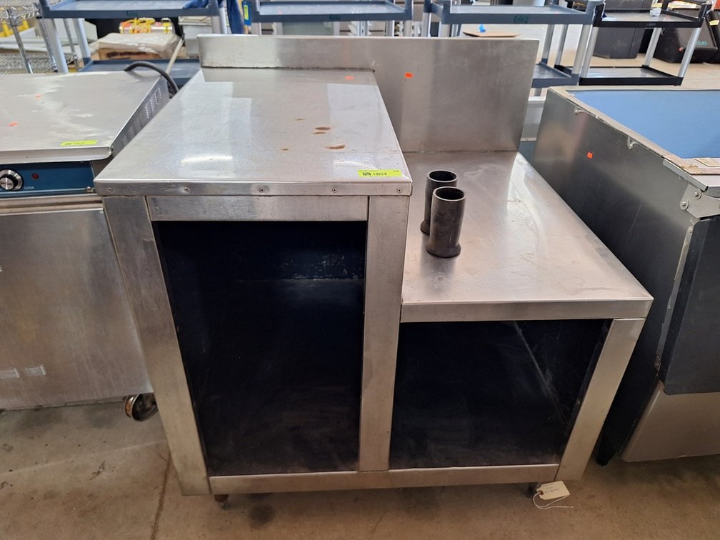 Enclosed SS Table Commercial Kitchen Cabinet, 36"x31"x38"