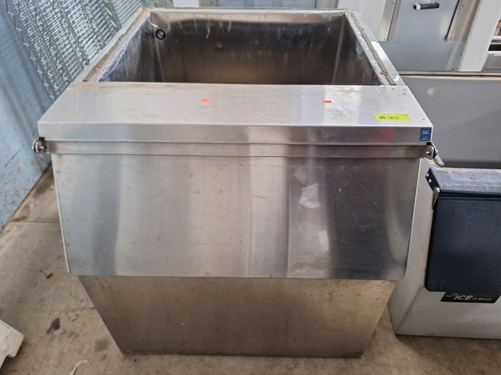 Ice SS Bin, 30"x30"x31"