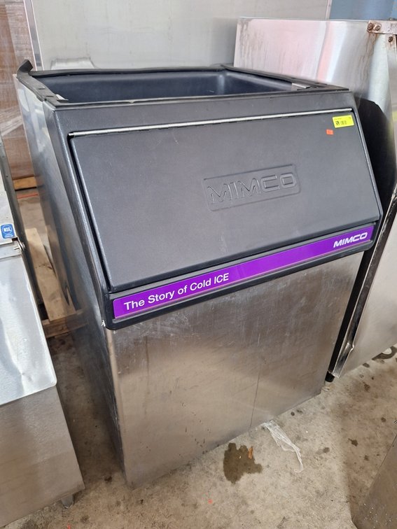 Mimco Ice Bin, 31"x29"x44.5"