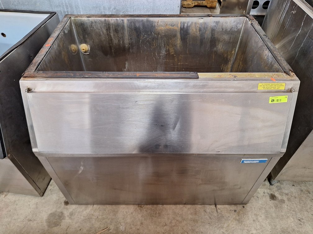 Kloppenberg SS Ice Storage Bin, 42"x25"x33"