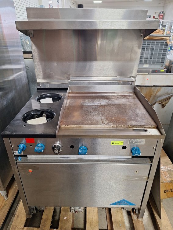 Castle SS Gas Range with Flat Top Griddle Plus Oven, 34"x29"x55"