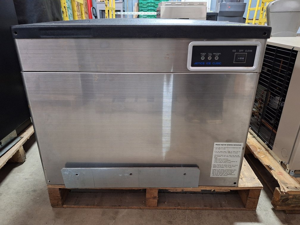 Jetice Ice Maker, Model SCI-200A, 220V, 5.2A, 30"x24"x23"