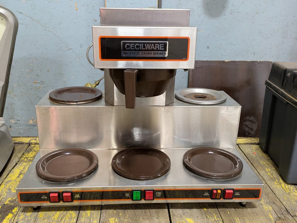 Cecilware SS Space Saver Coffee Brewer, 24"x15"x19"