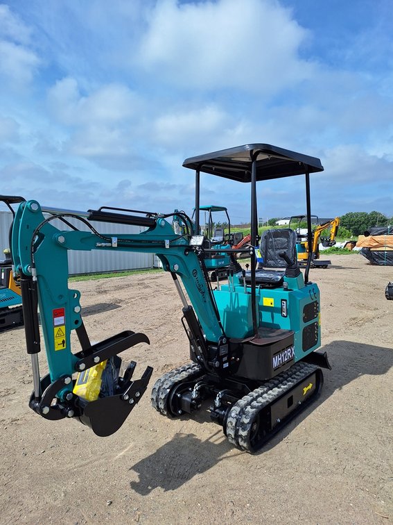2026 CFG Mini Excavator, Model MH12RX, Unused