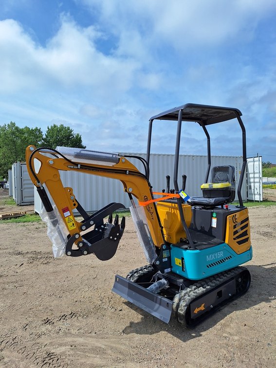 2026 CFG Mini Excavator, Model MX15R, Unused