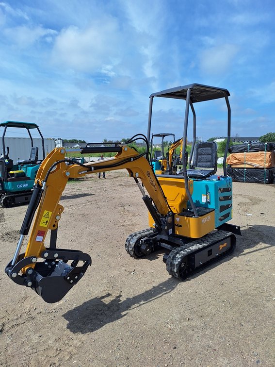 2026 CFG Mini Excavator, Model MX12R, Unused