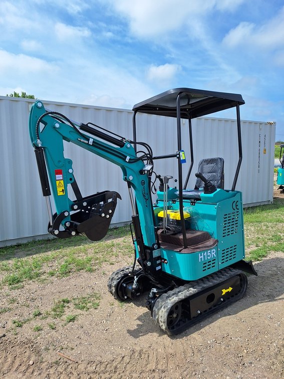 2026 CFG Mini Excavator, Model H15R, Unused