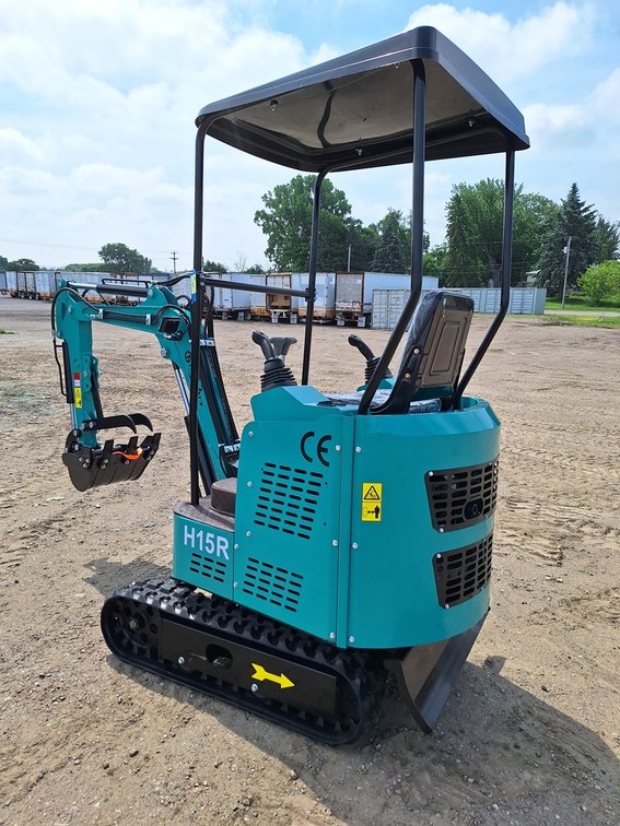 2026 CFG Mini Excavator, Model H15R, Unused
