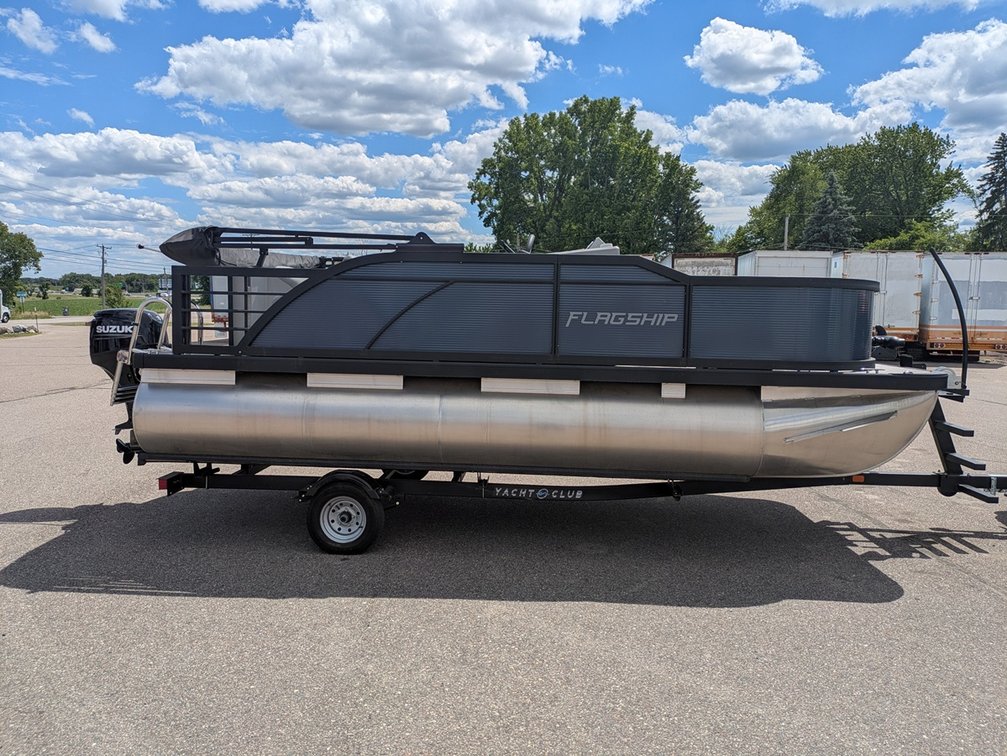 2024 Flagship E18FC 18' Pontoon with Yacht Club Trailer