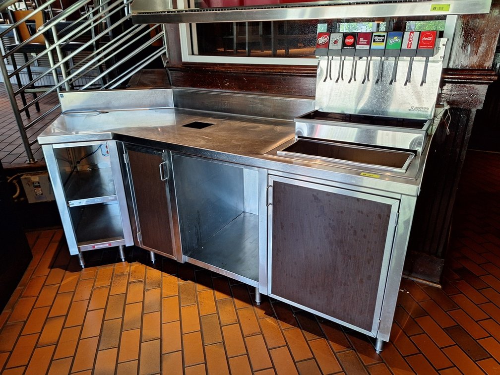 SS Soda Station with Lancer 8-Head Fountain, SN:ZLN8216583, 89"x30"x36"