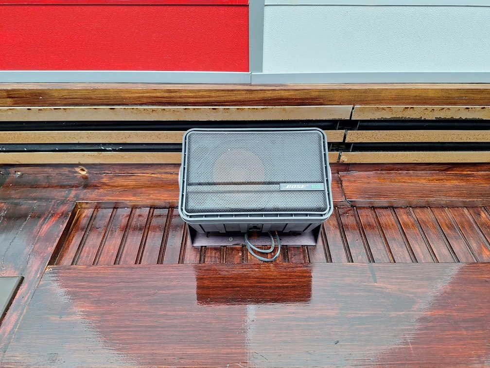 7 Bose 325E Wall Mount Speakers